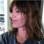 Profesora titulada, con larga experiencia en la docencia, imparte clases de apoyo escolar en Primaria, ESO y Bachillerato